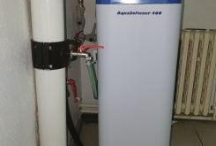 AquaSoftener 460 water softener to remove hard water