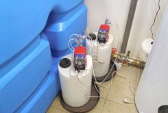 Dávkování chemie AquaDos pro úpravu pH vody
