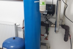 UV lamp for water disinfection
