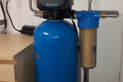 UV lamp for water disinfection
